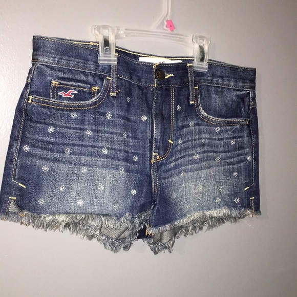 Hollister Pants - High waisted Hollister jean shorts
